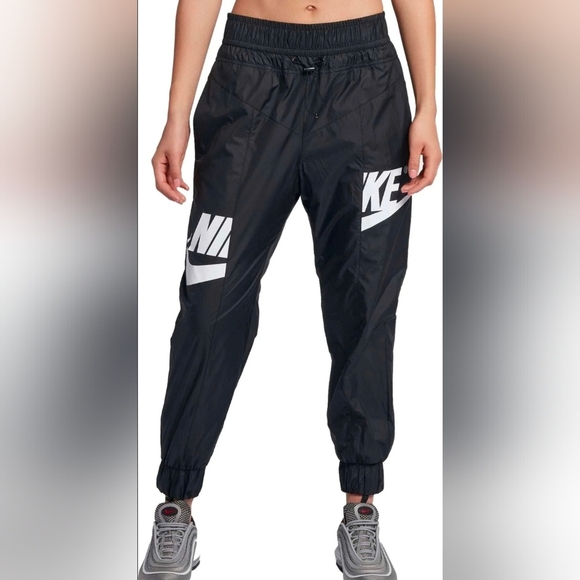 NWT Nike Womens Futura Training Workout Athletic Pants - Picture 2 of 6